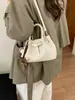 Bolsa Cesta de Legumes Portátil Transfronteiriça para Mulheres 2026 Nova Moda Coreana Pequena Bolsa Tote Versátil para o Dia a Dia Ombro Transversal