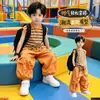 Conjunto de Verão Sem Mangas para Meninos 2026 Novo Estilo Crianças Maiores Colete Listrado Fino de Verão para Meninos Estilo Streetwear Cool