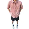 Camisa de manga corta a cuadros rosa retro americana con textura para hombre, diseño holgado, chaqueta camisa versátil de verano para hombre