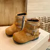 Botas Curtas Forradas com Pelúcia para Meninas Botas de Camurça Infantis Novos Sapatos de Algodão de Inverno Botas Martin de Camurça Quentes para Meninas Botas de Algodão Coreanas