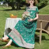 Elegante y moderno vestido de noche de algodón y seda de verano nuevo para madres de mediana edad y mayores, elegante vestido casual holgado para el hogar para mujer