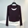 Camiseta de alta qualidade com gola U, retalhos e manga longa para mulheres, outono, versátil para reduzir a idade, bainha curva, camada base