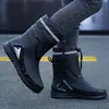 Botas de Lluvia para Hombre con Puño, Zapatos Impermeables Nuevos, Botas de Cordón para Exteriores, Zapatos de Goma Antideslizantes para Trabajo en Cocina, Botas de Lluvia Cálidas Forradas de Felpa