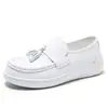 Sapatos de Outono Mousideng para Enfermeiros com Franjas, Sapatos Slip-On Antiderrapantes da Moda para Profissionais de Saúde, Sapatos de Trabalho Femininos, Venda por Atacado Disponível