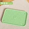 Tapete higiênico para gatos é um produto popular transfronteiriço, feito de silicone para evitar que a areia seja carregada para fora e vazamentos. É à prova d'água e resistente à sujeira. A fábrica oferece atacado a partir de uma peça