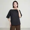 Camisa plisada blanca lujosa y sofisticada para mujer con cuello barco asimétrico, diseño de manga media, única y de corte holgado, adecuada para ir al trabajo