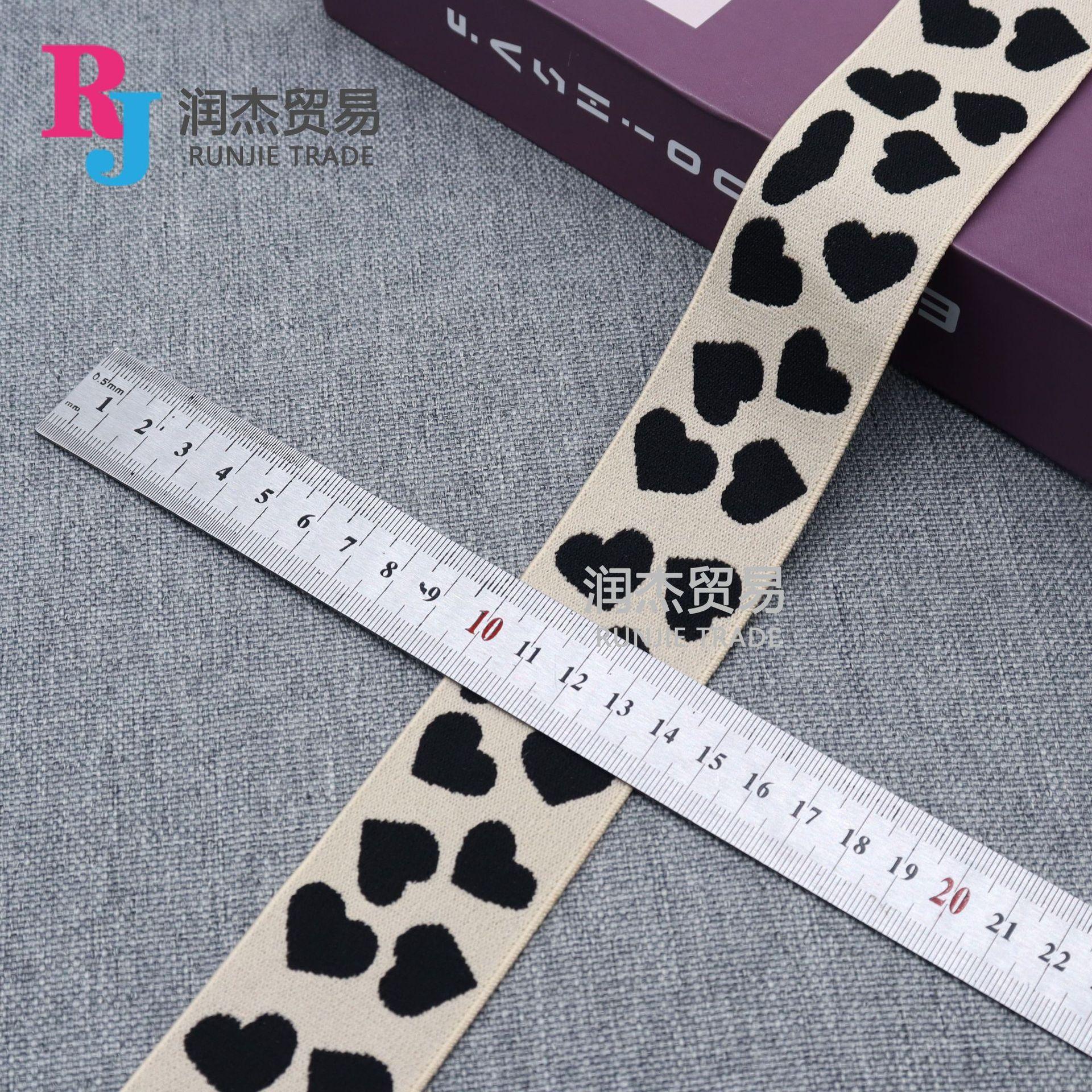 66 杏提黑色 爱心 4cm.jpg