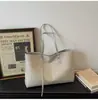 Bolsa Tote para Passeio de Primavera, Bolsa de Grande Capacidade para Mulheres, Novo Modelo 2026, Alta Qualidade, Luxo Leve, Bolsa de Ombro e Mão de Nicho