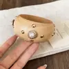 Pulsera Geométrica de Acrílico de Resina Brazalete Estilo Vintage Retro para Mujer Nicho Sentido de Diseño Único Joyería para la Mano