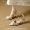 Zapatos de Tacón Alto de Moda de Verano con una Sola Tira, Sandalias Elegantes Versátiles de Punta Fina Estilo Francés de Lujo Ligero de Gama Alta para Mujer 2026