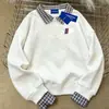 Moletom Spliced Gola Polo Falsa Simples e Versátil, Unissex, Moda Outono e Inverno 2025 Estilo Coreano Top
