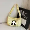 Bolsa de estilo japonés con estampado de cuadros de dibujos animados de alto valor para mujer, bolsa tipo dumpling de gran capacidad para verano, versátil para estudiantes, para ir al trabajo, de hombro o cruzada