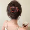 Presilha de Cabelo Curva de Abalone com Toque de Luxo, Presilha Plana para a Parte de Trás da Cabeça Feminina, Lisa e Não Irritante, Grampo para Penteados, Presilha de Bico de Pato, Presilha de Concha