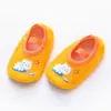 Calcetines de piso para bebé al por mayor calcetines para zapatos de niño y niña calcetines con forro polar otoño e invierno zapatos para interior de educación temprana frescos antideslizantes