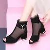 Nueva Colección Primavera/Otoño 2026: Zapatos de mujer de malla transparente con ribete de encaje, punta abierta, tacón grueso, transpirables, diseño calado, adornos de pedrería, calzado de moda versátil
