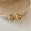 Brincos Personalizados Banhados a Cobre Dourado Areia Microincrustados Simples Leve Luxo Versátil Retrô Brincos de Tarraxa Acessórios de Brinco de Nicho de Alta Qualidade em Forma de C