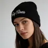 Comércio Exterior Outono e Inverno Novo Estilo Chapéu de Tricô Ins para Mulheres com Bordado em Inglês, Chapéu de Lã Quente Versátil para Homens, Chapéu Tendência Estilo Coreano