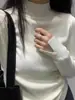 2025 Nuevo Top de Punto Sencillo de Cuello Medio Delgado de Manga Larga para Mujer Color Puro Interior Suave y Cera Prenda Básica de Punto para Mujer