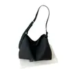 Bolso tote tejido texturizado para mujer, nuevo modelo 2026, bolso de hombro de nicho de lujo ligero de alta gama, bolso de mano simple y elegante para el día a día