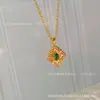 Colar de Tecido Escovado Italiano, Rubi Curado, Diamante, Madrepérola Branca, Design Levemente Luxuoso e de Alta Qualidade