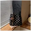 Bolso transfronterizo para mujer, bolso tote de lunares estilo coreano, nuevo modelo 2026, bolso de hombro de gran capacidad, versátil para el trabajo, bolso de mano simple