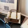 Bolso Pequeño Cuadrado Estilo Coreano Transfronterizo 2026 Nuevo Bolso Cruzado de Moda Bolso de Hombro Retro Versátil Bolso Trendy para Viajar Cambridge