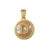 Colar de Concha com 26 Letras Banhado a Ouro de Cobre 18K do Distrito de Lu Moda Europeia e Americana Pingente de Letra Corrente para Clavícula Atacado
