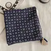 Bufanda de Seda Estilo Old Money Vintage Combinada con Camisa Decorativa, Pañuelo Cuadrado de Algodón para Mujer, Protección para el Cuello, Corbata de Cuello, Bufanda de Cuello con Colgante de Borla