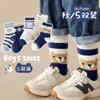 Nuevos calcetines infantiles de tubo medio clase A transfronterizos, calcetines de bebé de tubo medio transpirables de dibujos animados para primavera y otoño para niños y niñas