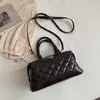 Bolsa de Ombro Acolchoada Fashion de Grande Capacidade para Mulheres 2025 Nova Bolsa Tote de Nicho de Luxo para Trabalho e Deslocamento