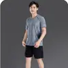 Traje Deportivo para Hombre Ropa de Secado Rápido 2026 Camiseta de Manga Corta Pantalones Cortos Running Nueva Ropa de Verano para Fitness Ropa de Bádminton