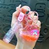 Creativo llavero de avión de aceite de muñeca pequeña, lindo colgante pequeño de arena movediza líquida, accesorios para bolso, llavero para coche