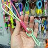 Nuevo Lanyard de Teléfono Móvil de Dos Tonos y Dos Hilos Colorblock Lanyard Corto de Muñeca de Color Contrastante Lanyard para Bolso Cuerda de Seguridad Anti-pérdida