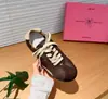 Zapatillas de entrenamiento alemanas para mujer 2026 otoño nuevo versátil antideslizantes transpirables suela blanda adelgazantes con cordones casuales deportivas para mujer