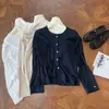Botón de Concha Otoño Nuevo Estilo Coreano Borde Rizado Cuello Redondo Color Sólido Un Botón Amigable con la Piel Cómodo Camiseta Base Camiseta Venta al por Mayor