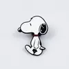 Broche de Cachorro Desenho Animado Filme e Televisão Fofo Snoopy Animal Emblema de Metal Decoração para Mochila de Crianças Estudantes