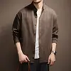 Camisa de alta gama para hombre con rayas texturizadas, estilo chino, cuello mao pequeño de pie, manga larga, nueva colección otoño 2026, holgada, casual