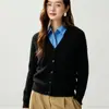 Cardigan de Cashmere com Trança Gola V Estilo Preguiçoso Suave para Mulheres Fechamento com Botões Suéter Espessado Versátil Peça de Roupa Externa Estilosa