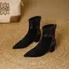 Botas de Cano Curto de Camurça Bico Fino Estilo Coreano para Mulheres Outono Inverno Novas Elásticas Emagrecedoras com Zíper Traseiro Salto Escondido Versátil Confortáveis Botas Femininas