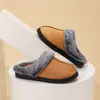 Pantuflas de Algodón Desgastado con Ribete de Piel para Parejas, Uso en Casa, Forradas de Felpa, Zapatos de Algodón Cálidos, Suela Gruesa, Antideslizantes, Pantuflas Peludas para Mujeres, Adecuadas para Usar al Aire Libre, Suela Gruesa