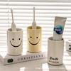 Copo para enxaguante bucal com rosto sorridente cerâmica atacado copo para escova de dentes criativo simples doméstico copo de lavagem escova de dentes Copo de Dente Copo de Dente casal