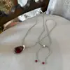 Diseño Nicho Wenss Igual que Gotas de Agua Colgante de Resina de Ágata Roja Collar Largo Cadena de Lana Maillard para Mujer