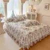 Saia de Cama Matelassada Peça Única Estampada Algodão Integral Estilo Francês Conjunto de Três Peças Renda nas Bordas Estilo Princesa Algodão Puro Amigo da Pele Cobertura de Cama Antiderrapante