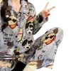 Nuevo cárdigan de doble longitud para mujer Otoño 2026 con cuello de solapa, pijama casual holgado con estampado de dibujos animados y anime, algodón nube