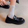 Mocasines Camelia de Suela Gruesa para Mujer Primavera y Verano 2025 Estilo Británico Zapatos de Cuero Vintage Boca Profunda Todo Combinable Estilo Universitario Zapatos de Capa Única