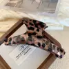 Acessórios de cabelo YHJ novo acetato estampa de leopardo grampo de cabelo de alta qualidade presilha de cabelo grande feminina Presilha de tubarão traseira adorno de cabeça prendedor de cabelo