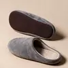 Pantuflas de algodón silenciosas de suela blanda para mujer, cálidas para invierno, primavera y otoño, pantuflas antideslizantes de interior para pareja de hombres en invierno