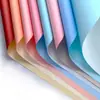 Papel Ouya Engrosado Dos Tonos Impermeable Empaque de Flores Dos Tonos Coreano Papel Liso Arte de Flores Empaque de Regalo para Floristería Material de Envoltura para Flores