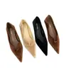 Sapatos de salto baixo rasos estilo francês de veludo com bico fino e corte em V emagrecedores, nova coleção de outono, scarpins elegantes e versáteis de salto gatinho