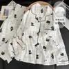 Pijama de Lujo a Cuadros Rosas y Blancos Bordado Tallas Grandes con Copas en el Pecho para Mujer, Algodón Nube Transpirable de Manga Larga y Pantalón Largo Conjunto de Dos Piezas para Casa